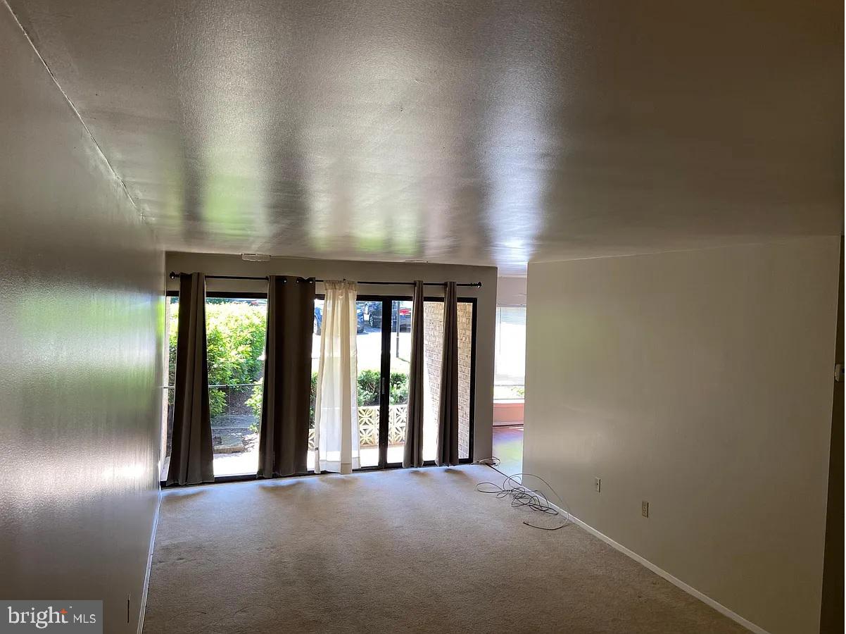 423 Christopher Avenue, Unit 19 Gaithersburg, MD 20879 - Photo 10 of 11