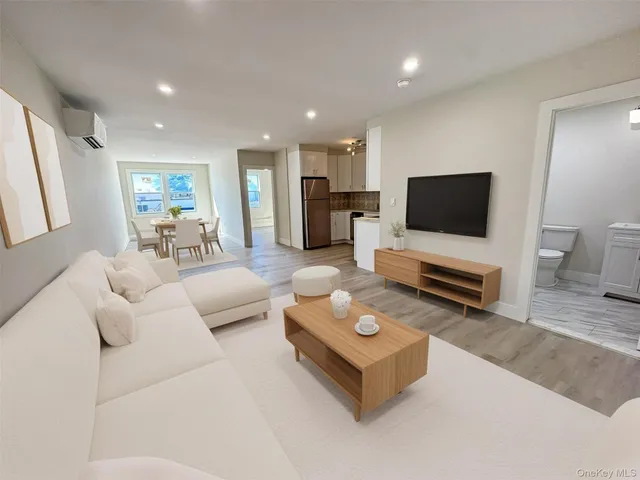 $2,800 | 110 Jericho Turnpike, Mineola, NY 11501