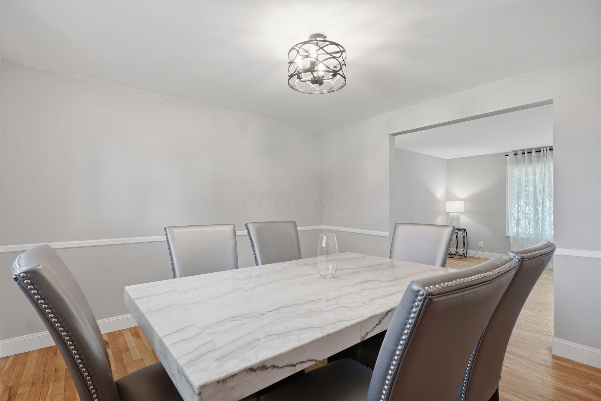 2547 McCutcheon Road Columbus, OH 43219 - Photo 8 of 55 dining room