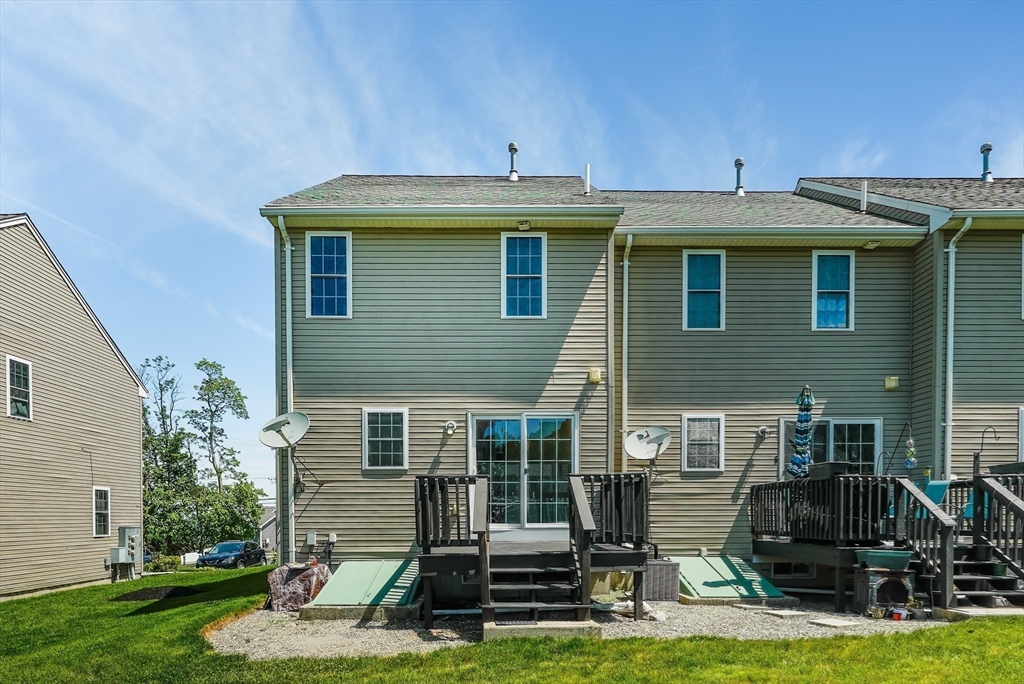 5055 North Main Street, Unit 3 Fall River, MA 02720 - Photo 5 of 20