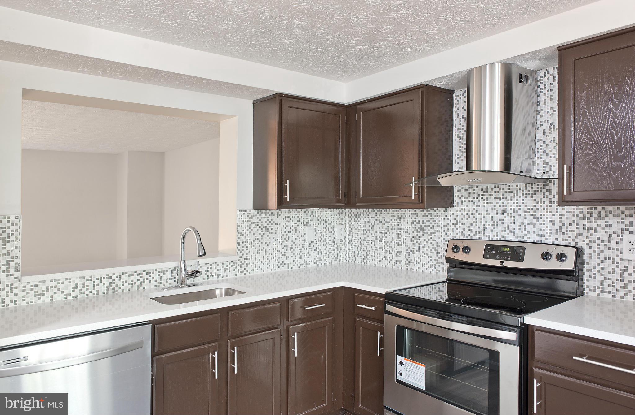 6348 Greenfield Road Elkridge, MD 21075 - Photo 4 of 19 Kitchen