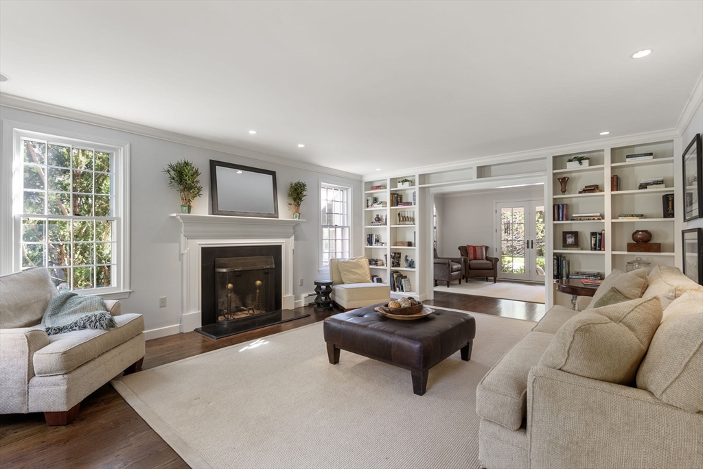 10 Queen Anne Road Hopkinton, MA 01748 - Photo 2 of 42 Gallery Image 2