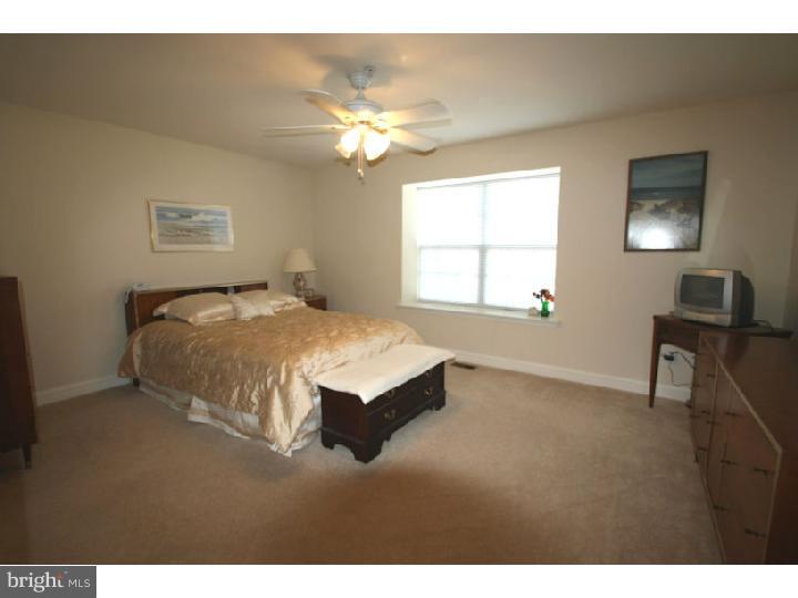 1603 Yorktown Road, Unit 41 Jamison, PA 18929 - Photo 17 of 25 Guest Room