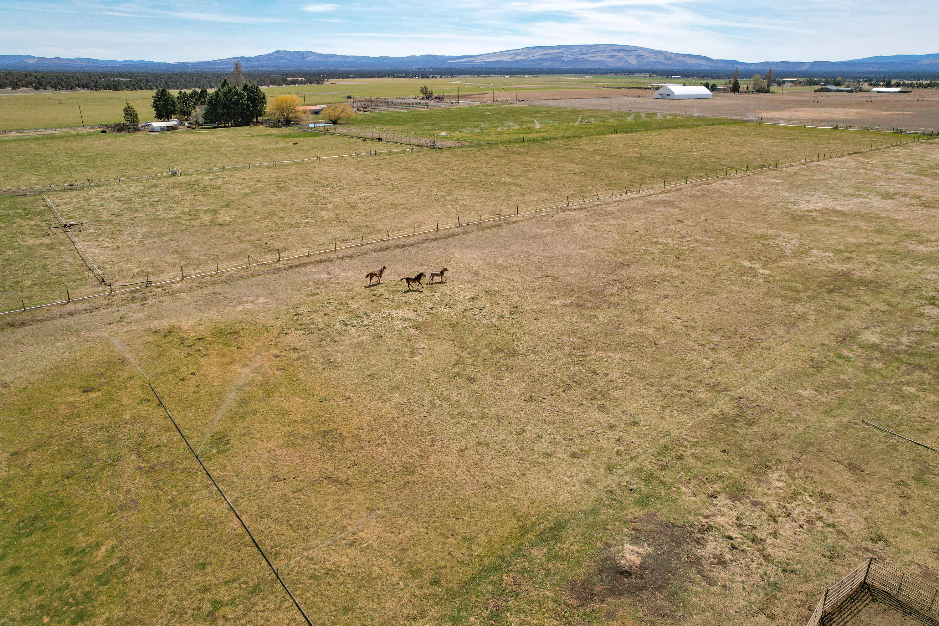 26625 Horsell Road Bend, OR 97701 - Photo 3 of 40 DJI_0591