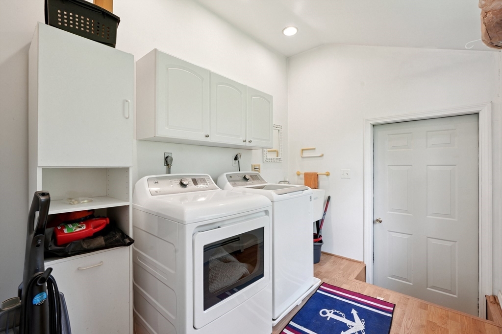 156 Langen Road Lancaster, MA 01523 - Photo 16 of 26 a utility room with dryer and washer