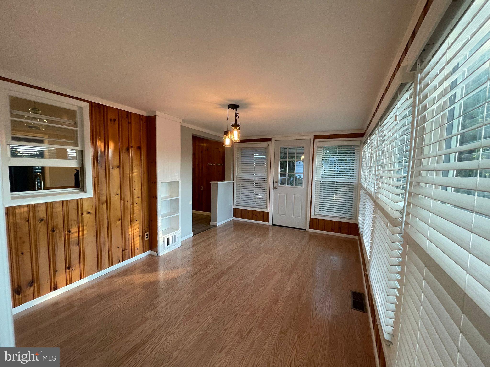 895 Lower Ferry Road Ewing, NJ 08628 - Photo 13 of 25
