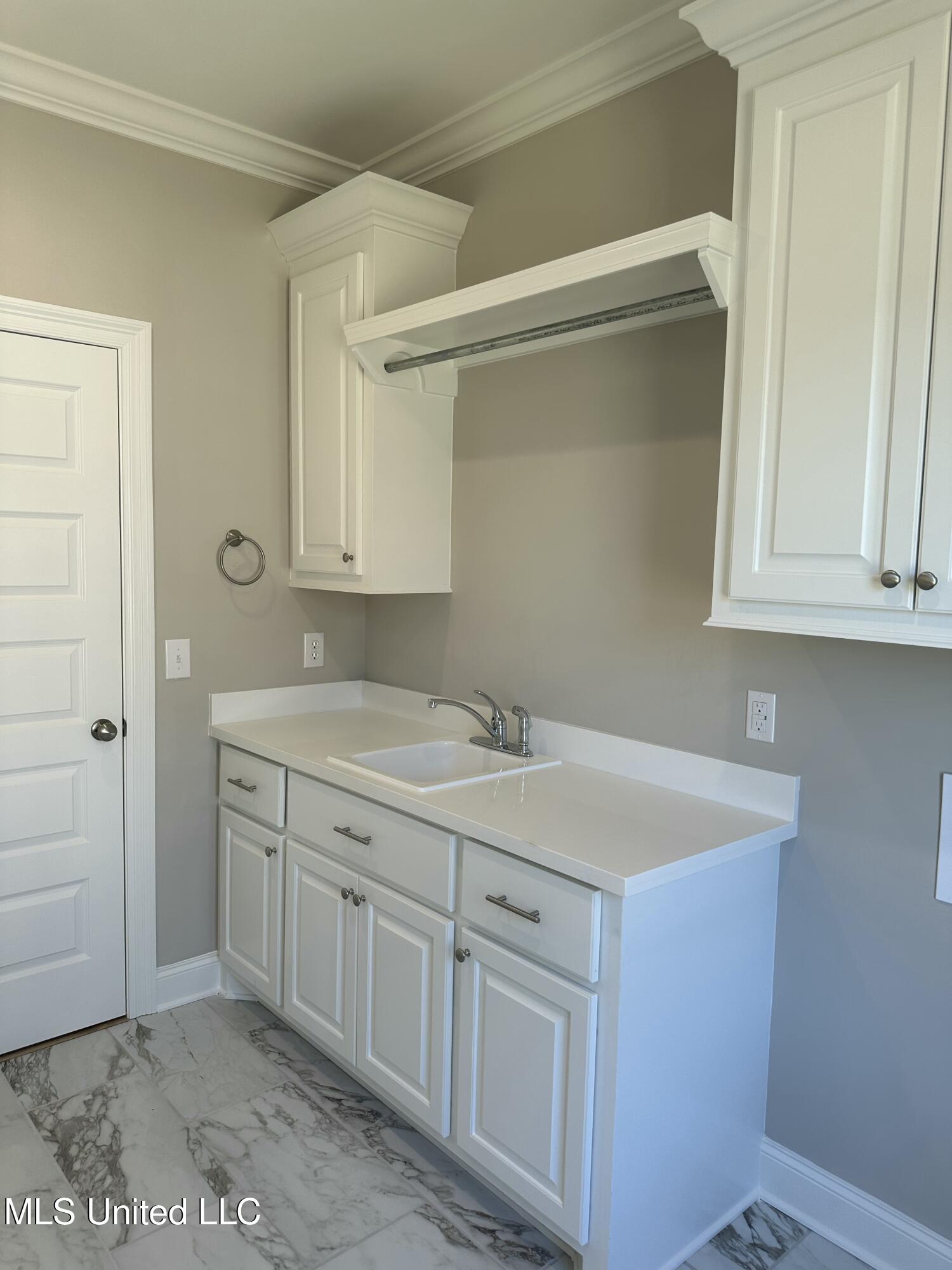 485 Aurora Circle Canton, MS 39046 - Photo 15 of 37 IMG_3569