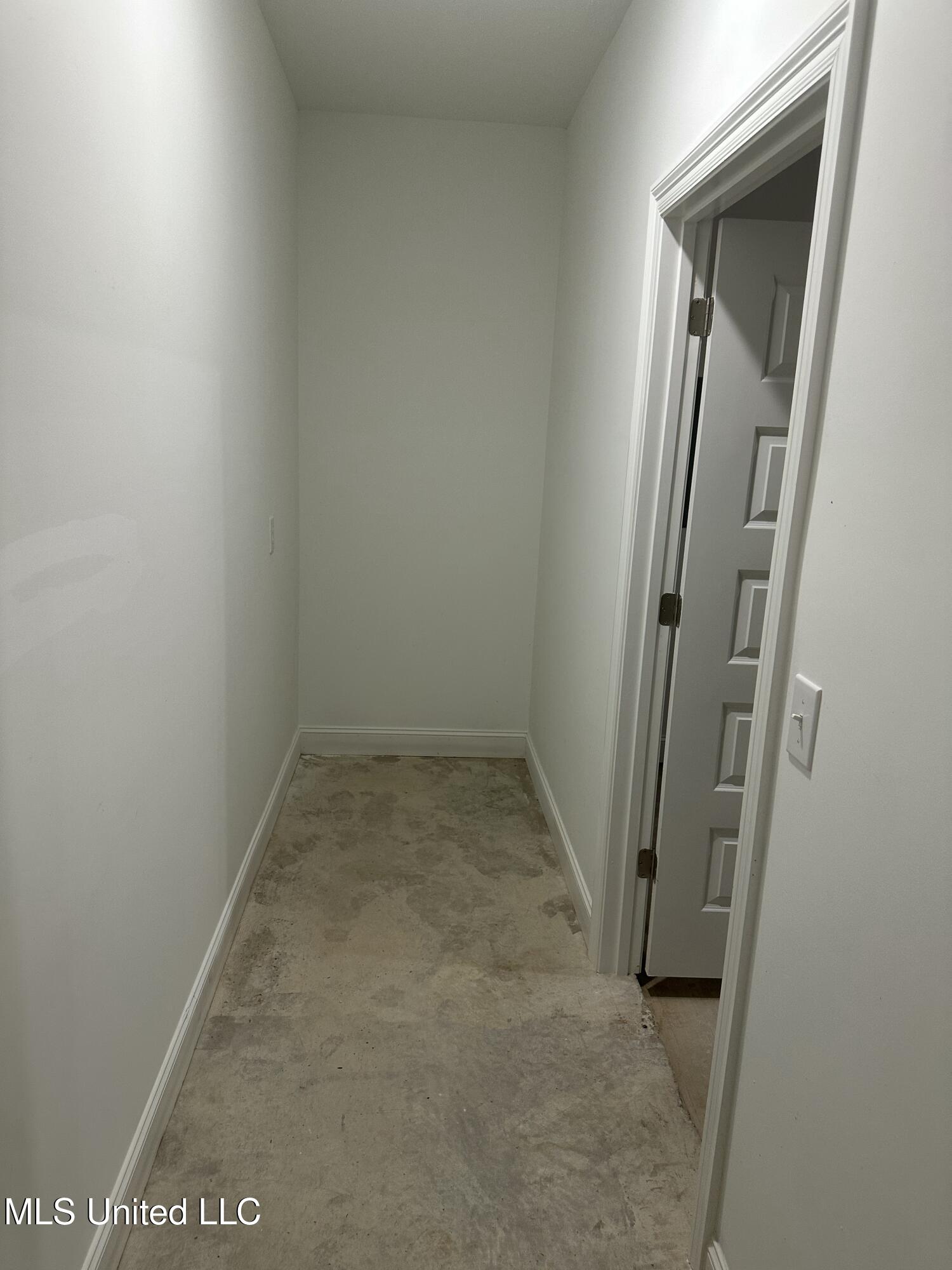 485 Aurora Circle Canton, MS 39046 - Photo 16 of 37 IMG_3570