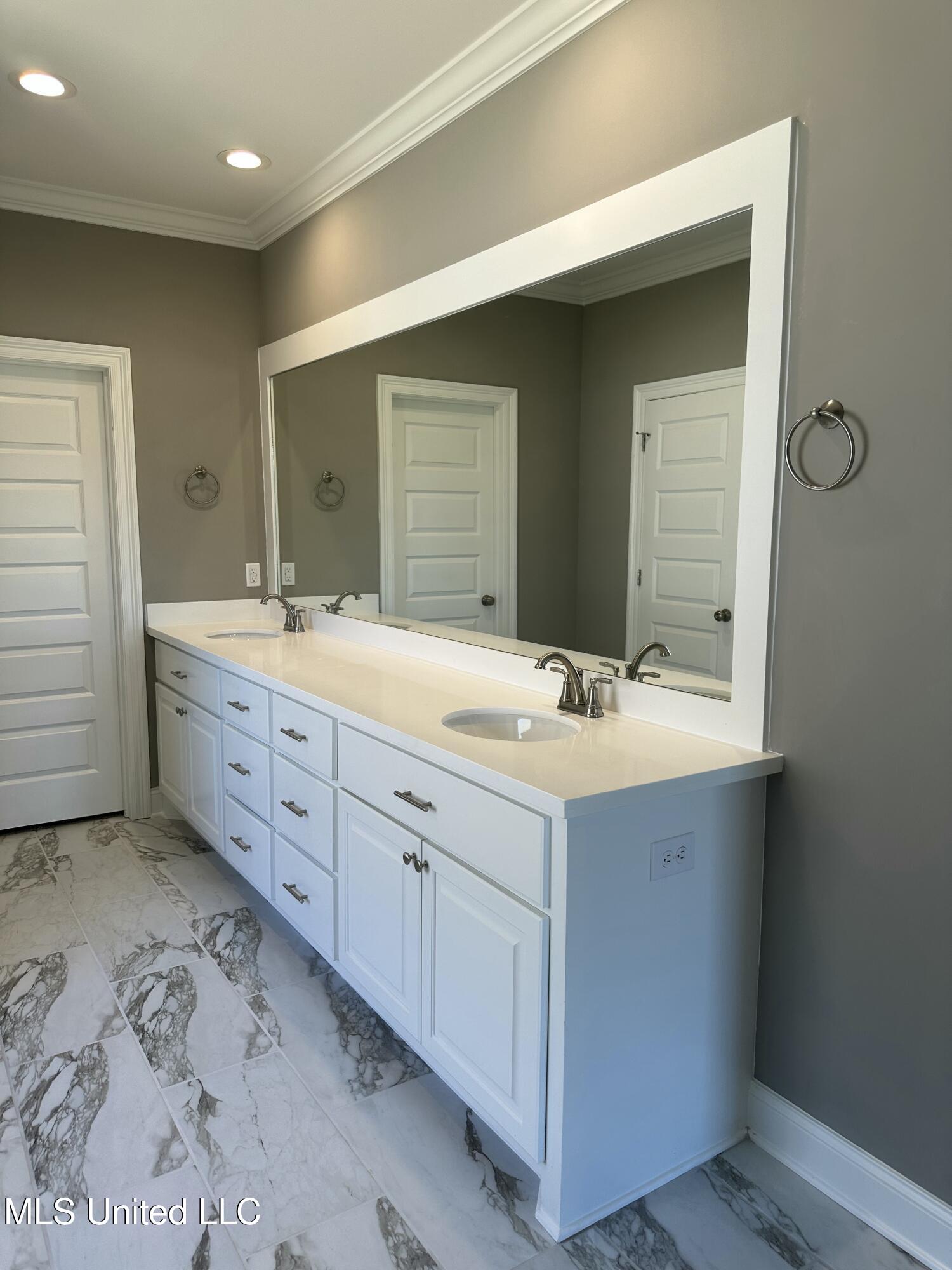 485 Aurora Circle Canton, MS 39046 - Photo 24 of 37 IMG_3579