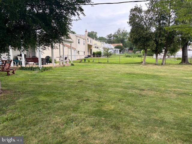 3165 Oak Road Huntingdon Valley, PA 19006 - Photo 7 of 27 Rear yard