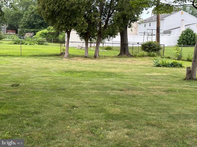 3165 Oak Road Huntingdon Valley, PA 19006 - Photo 8 of 27 Rear yard