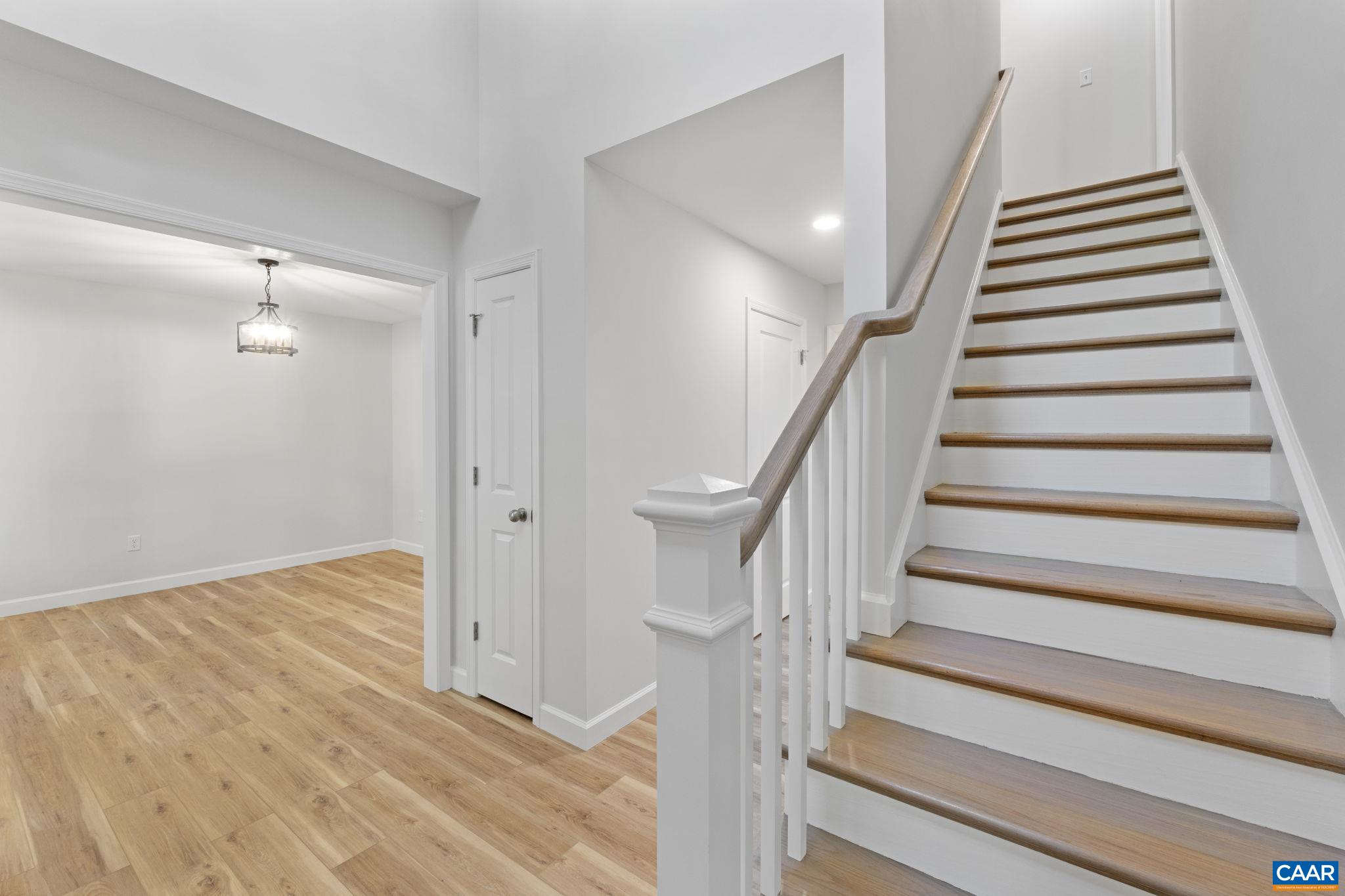 6 Condor Road Palmyra, VA 22963 - Photo 4 of 65 a view of entryway