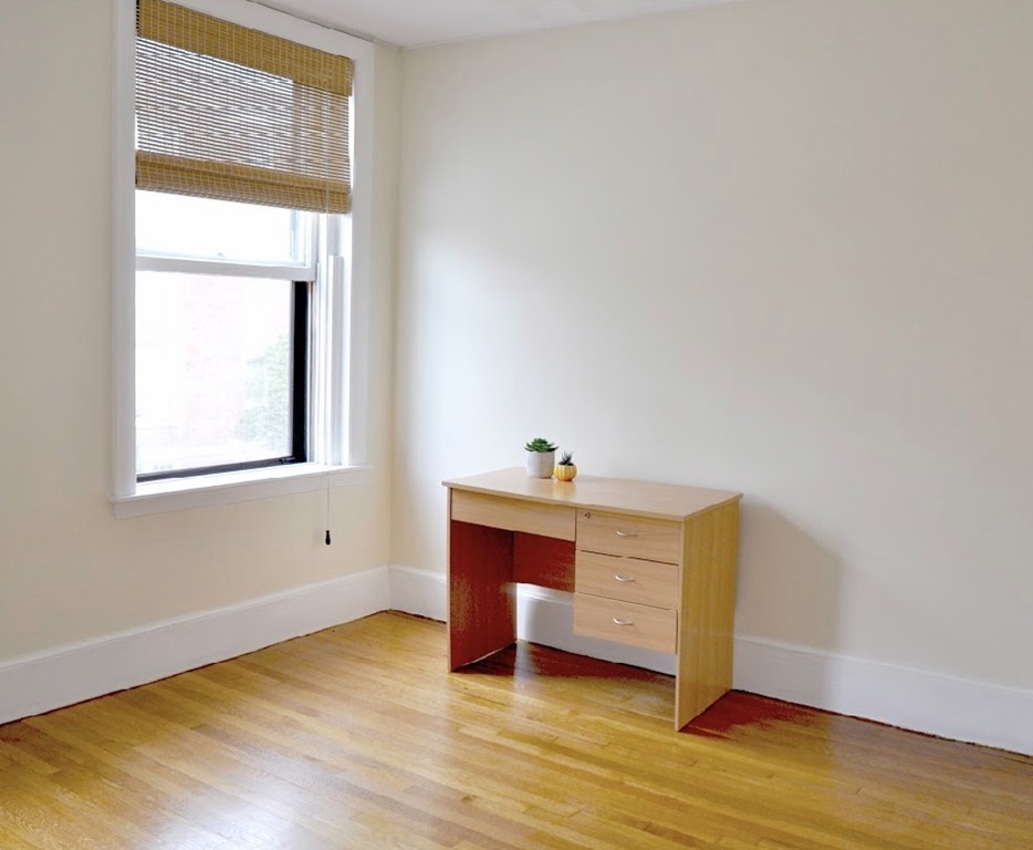 37 St Paul Street, Unit 3 Brookline, MA 02446 - Photo 6 of 7