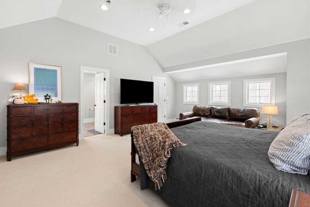 52 Andover Street Georgetown, MA 01833 - Photo 22 of 38