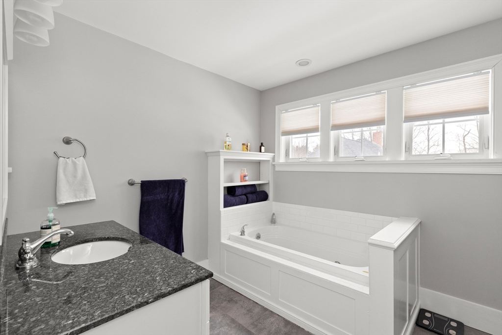 52 Andover Street Georgetown, MA 01833 - Photo 26 of 38