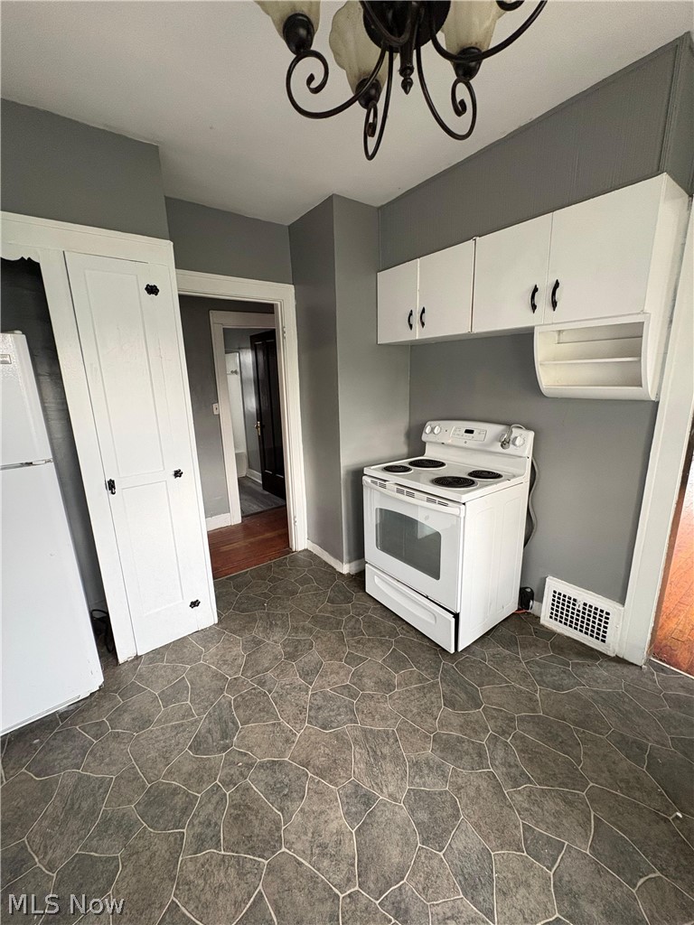 18001 Olympia Road Cleveland, OH 44112 - Photo 15 of 35