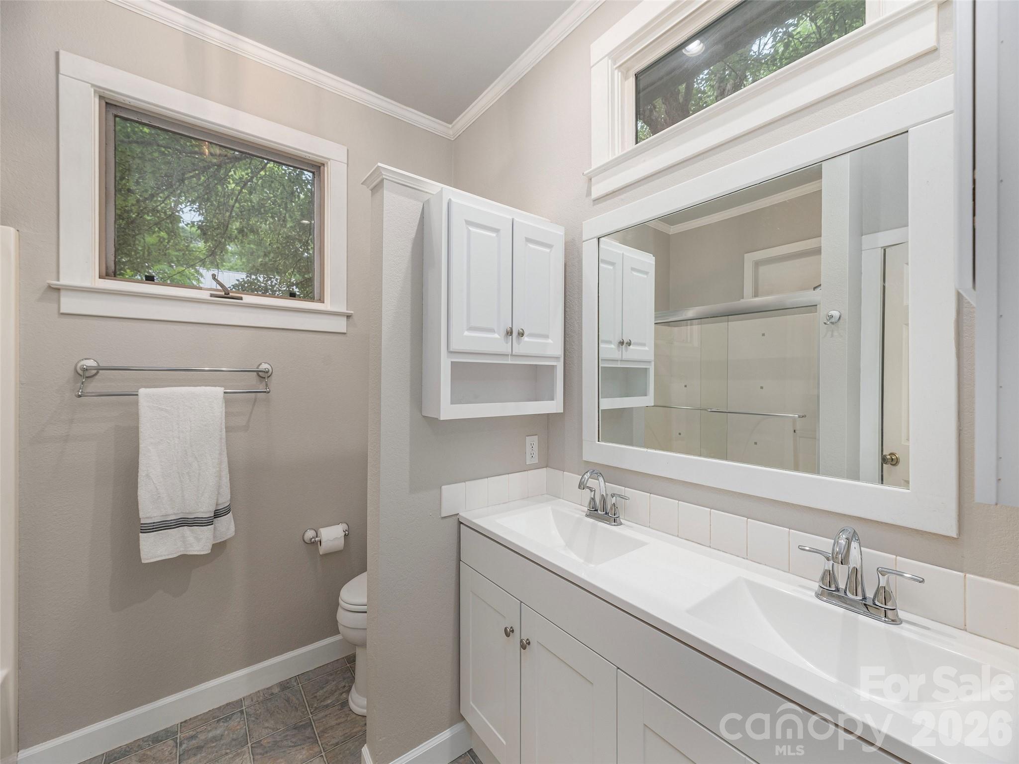136 Assembly Street Waynesville, NC 28786 - Photo 17 of 36
