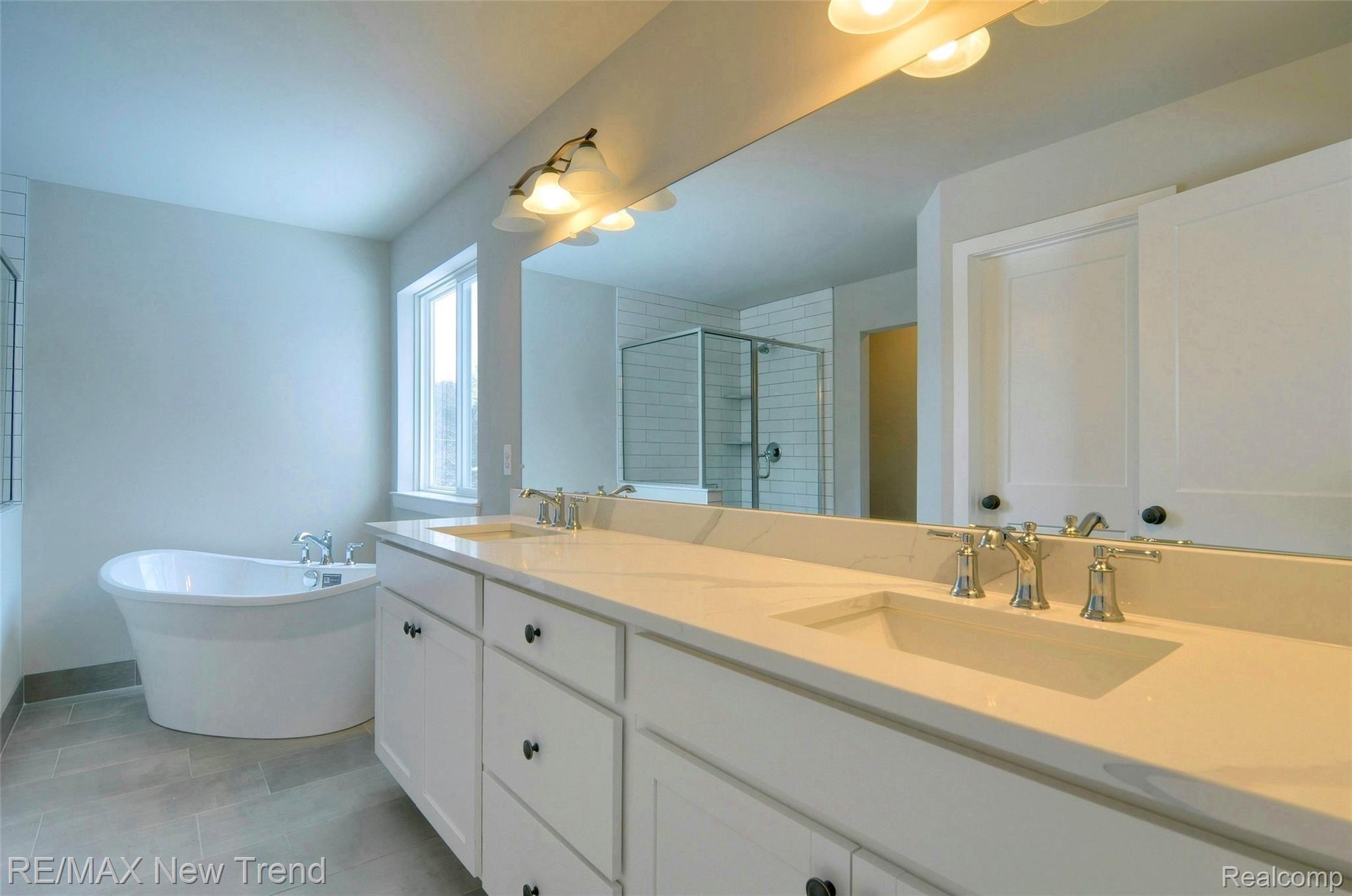 4132 Inverrary Court Commerce Township, MI 48382 - Photo 21 of 28 22-Master Bathroom.jpg