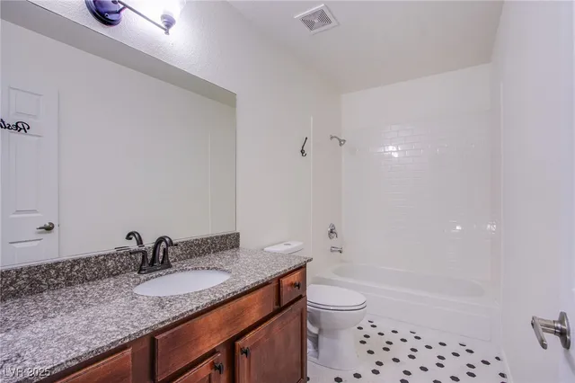 $1,045 | 4310 Sandy River Drive, Unit 70, Las Vegas, NV 89103