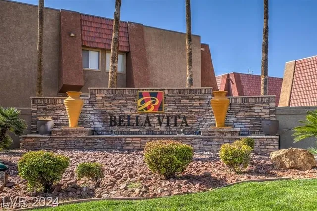 $1,045 | 4310 Sandy River Drive, Unit 70, Las Vegas, NV 89103