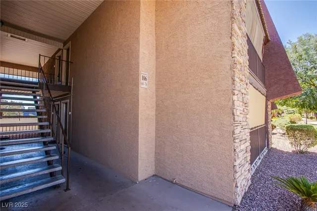 $1,045 | 4310 Sandy River Drive, Unit 70, Las Vegas, NV 89103