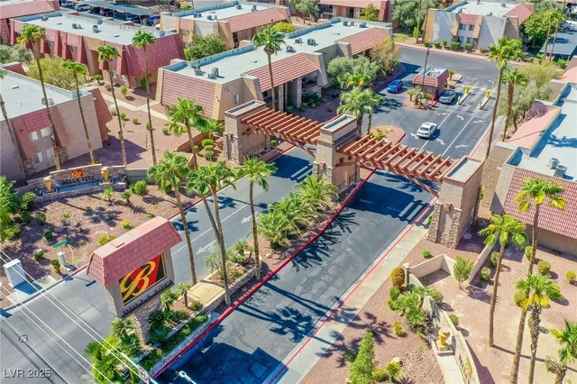 $1,045 | 4310 Sandy River Drive, Unit 70, Las Vegas, NV 89103