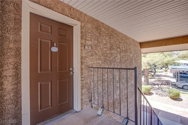 $1,045 | 4310 Sandy River Drive, Unit 70, Las Vegas, NV 89103