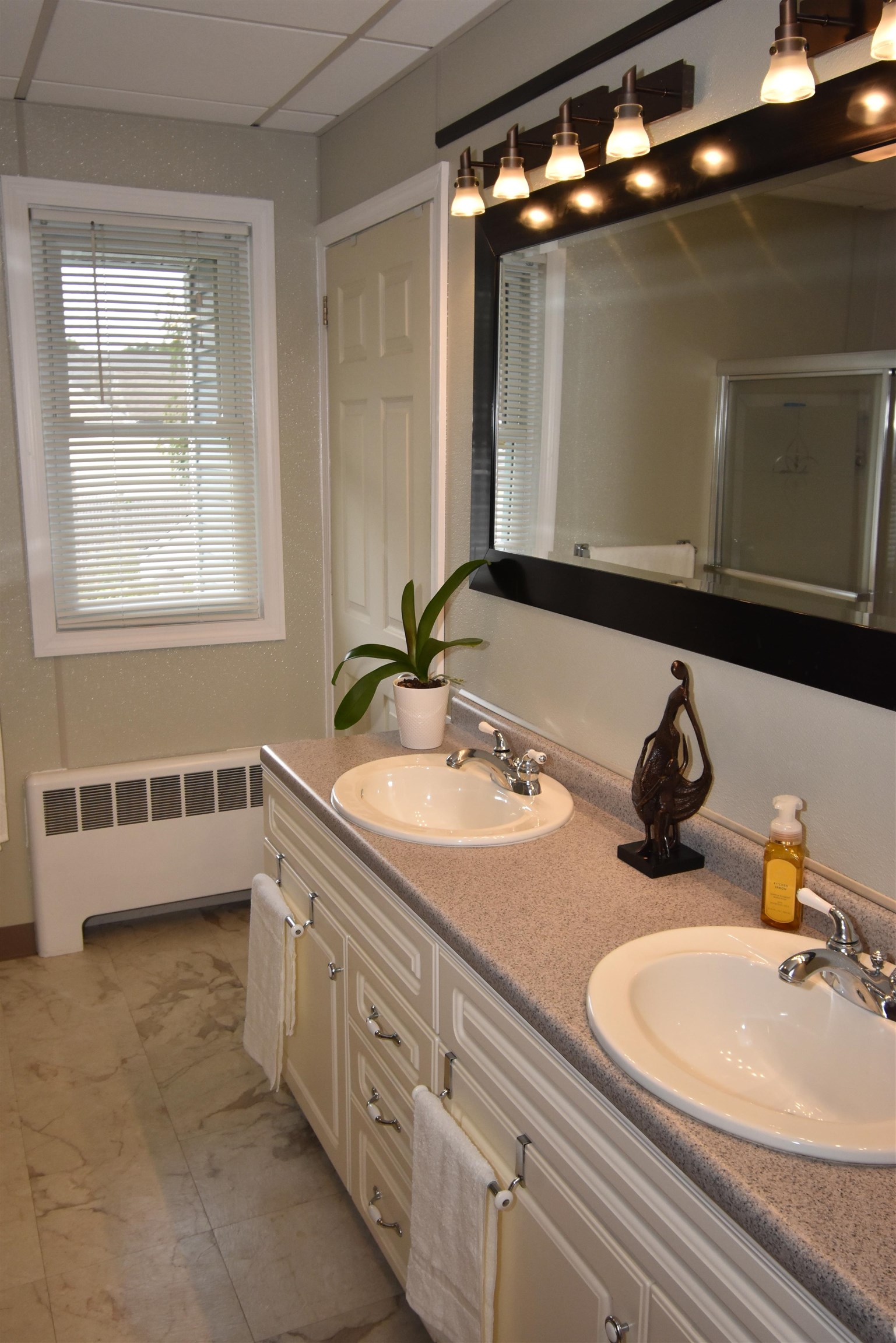 465 Reed Street Manchester, NH 03102 - Photo 13 of 40