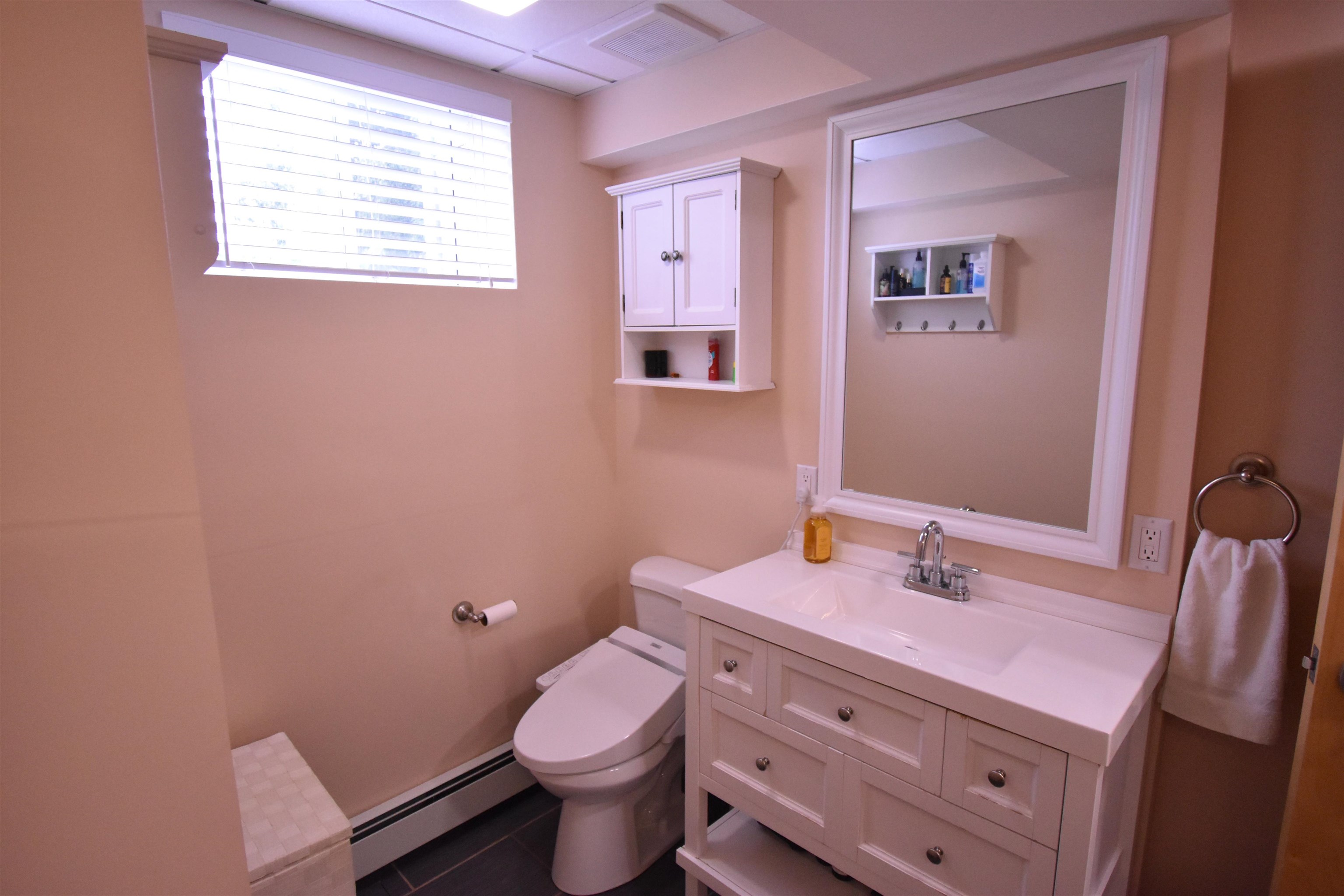 465 Reed Street Manchester, NH 03102 - Photo 24 of 40