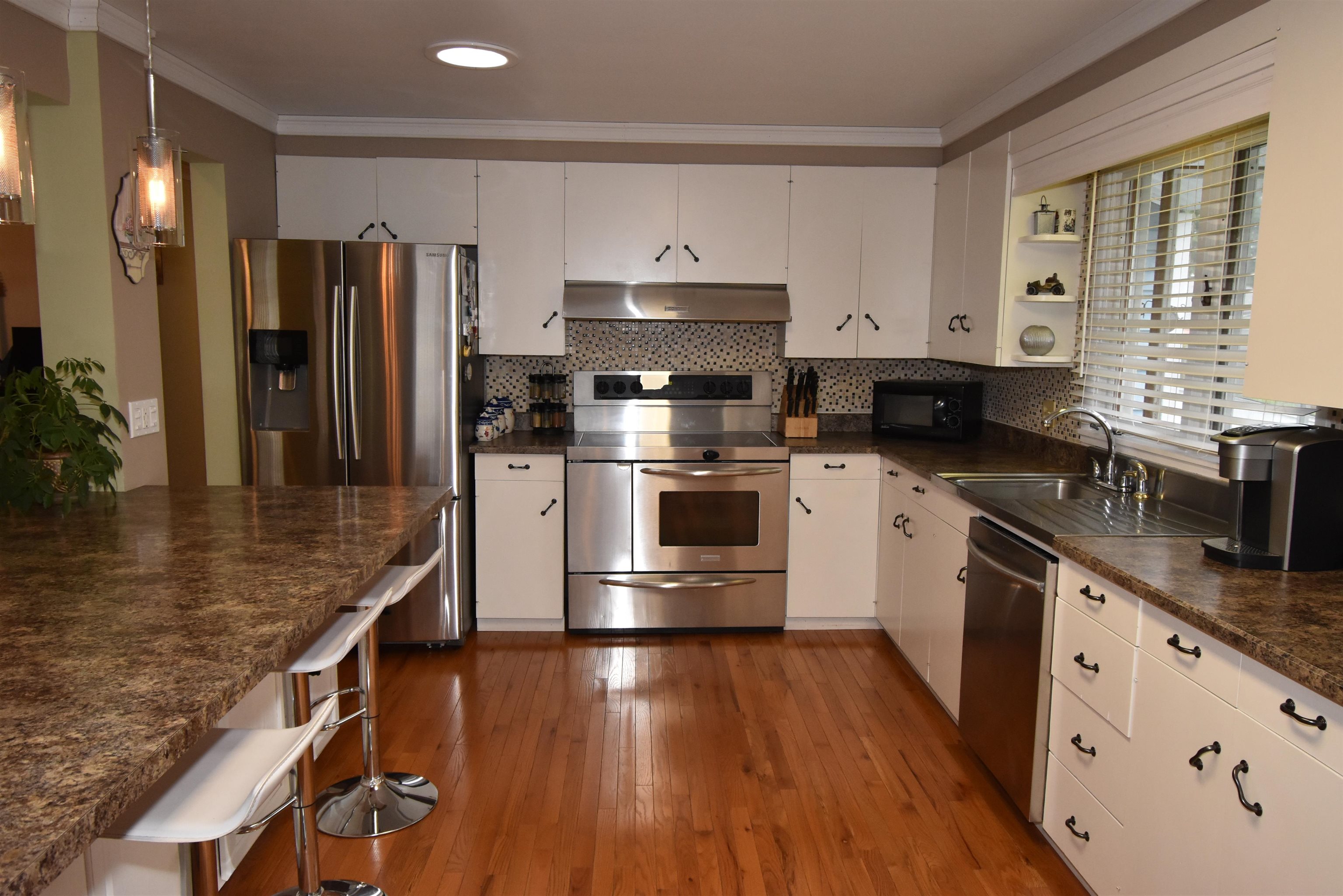 465 Reed Street Manchester, NH 03102 - Photo 7 of 40