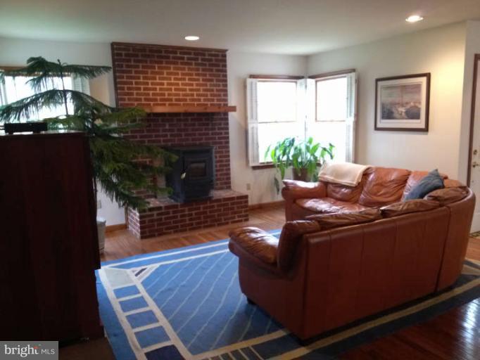 1061 Lombard Road Rising Sun, MD 21911 - Photo 5 of 24 Living Room