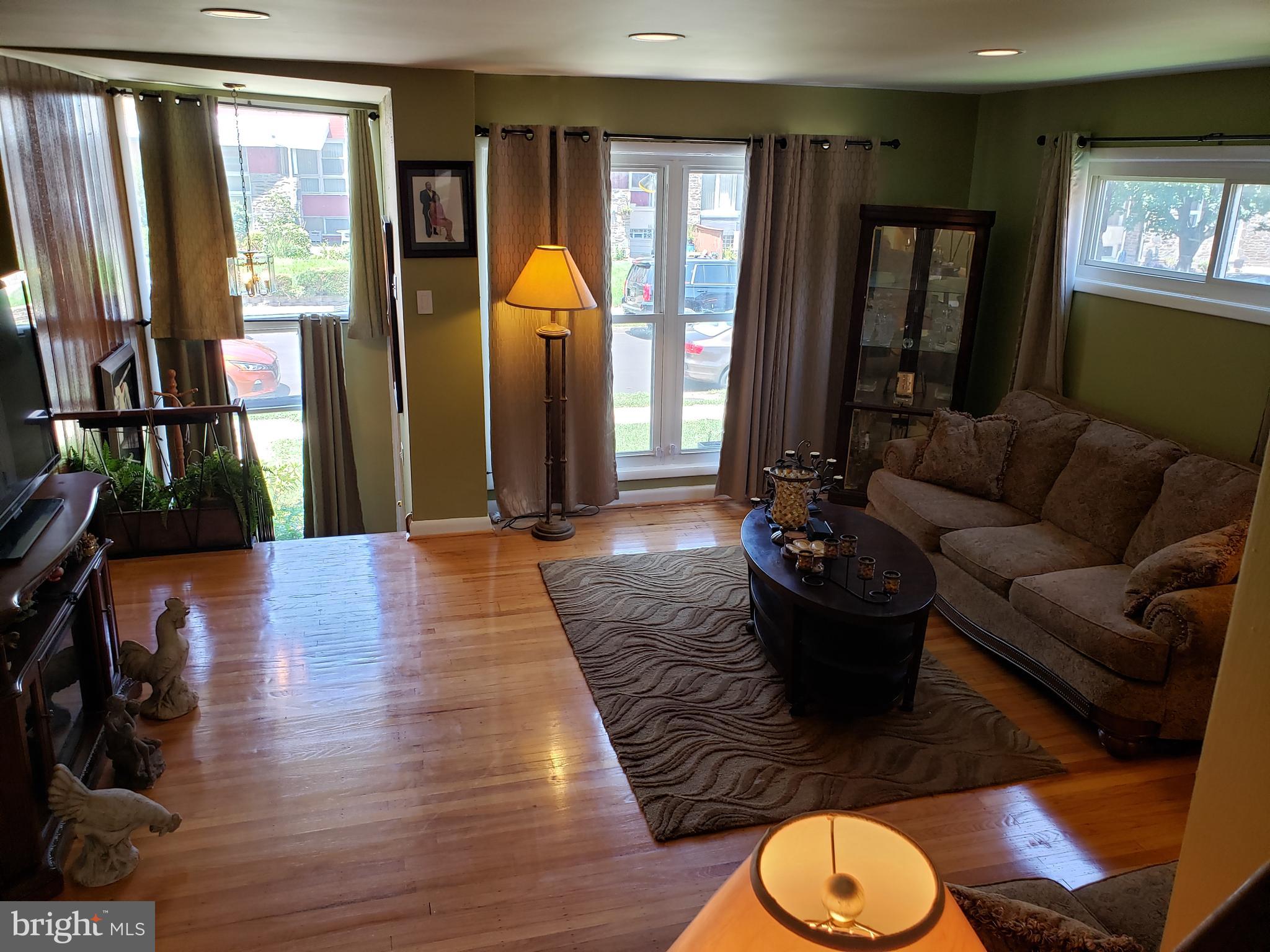 3736 Lankenau Road Philadelphia, PA 19131 - Photo 3 of 18 Gallery Image 3