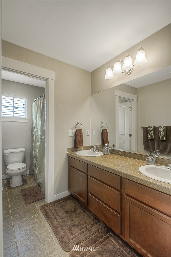 987 Jericho Place Northeast Renton, WA 98059 - Photo 17 of 25
