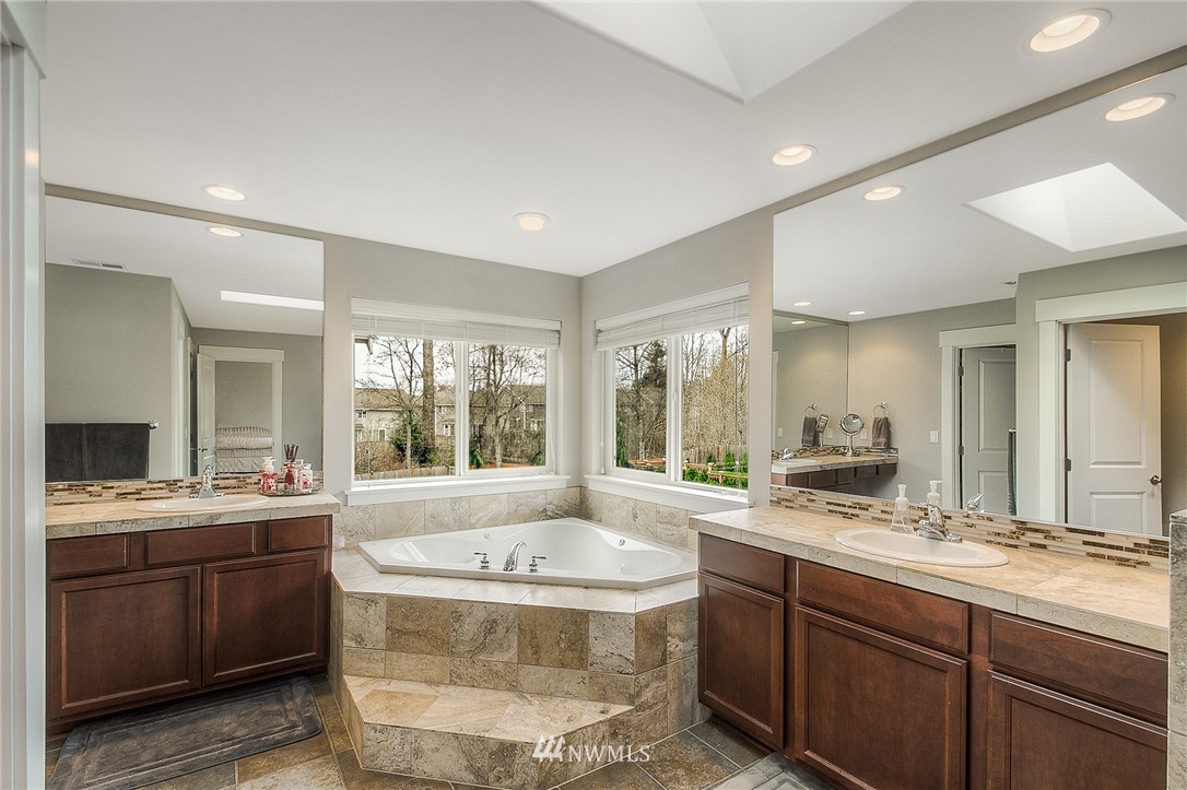 987 Jericho Place Northeast Renton, WA 98059 - Photo 23 of 25