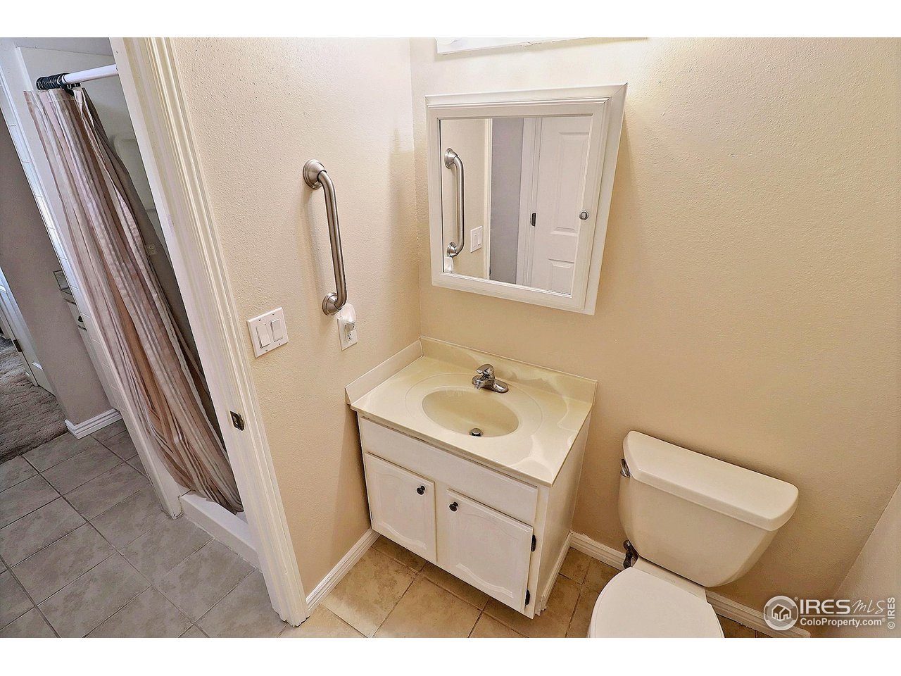 2722 19th St Road Greeley, CO 80634 - Photo 21 of 40 There Are 3 Bathrooms