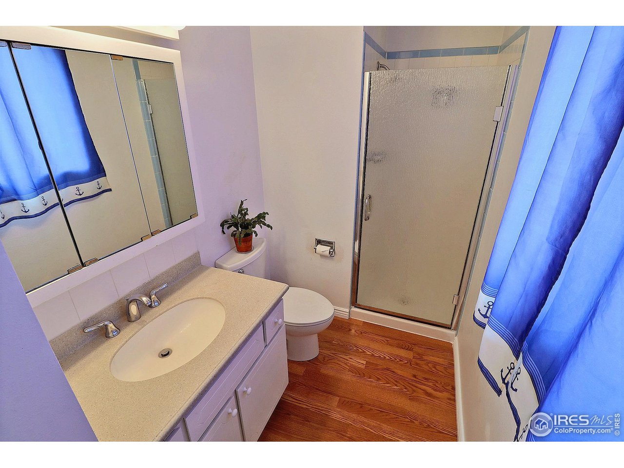 2722 19th St Road Greeley, CO 80634 - Photo 24 of 40 Primary Private Bathroom