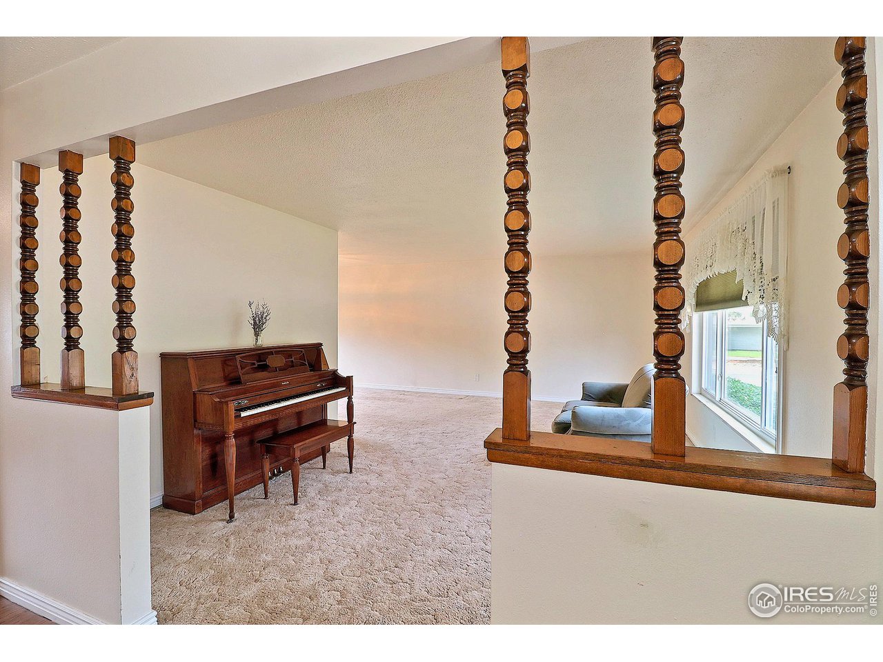 2722 19th St Road Greeley, CO 80634 - Photo 7 of 40 Entryway Into Living Room