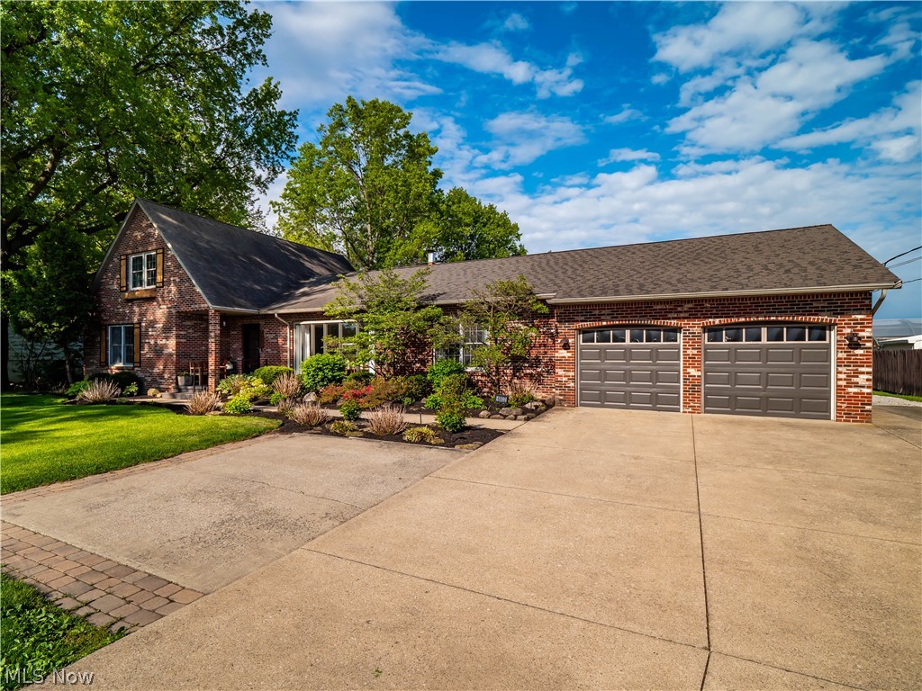 4802 Center Road Avon, OH 44011 - Photo 2 of 50