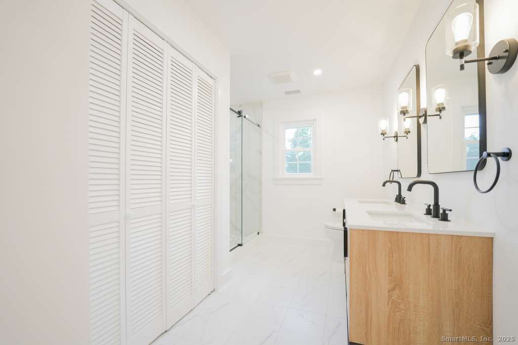 45 Frenchtown Road Trumbull, CT 06611 - Photo 14 of 24