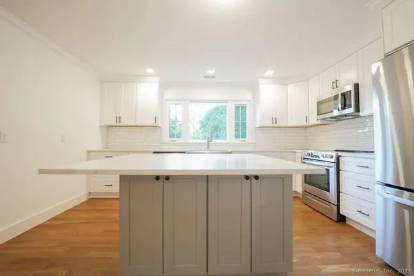 $770,000 | 45 Frenchtown Road, Trumbull, CT 06611