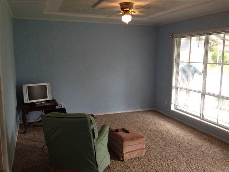410 Schoolhouse Road Franklin, IN 46131 - Photo 2 of 10 Gallery Image 2