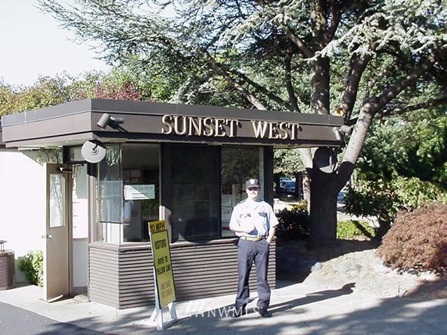 6535 Seaview Avenue Northwest, Unit 601B Seattle, WA 98117 - Photo 13 of 17 a front view of a house