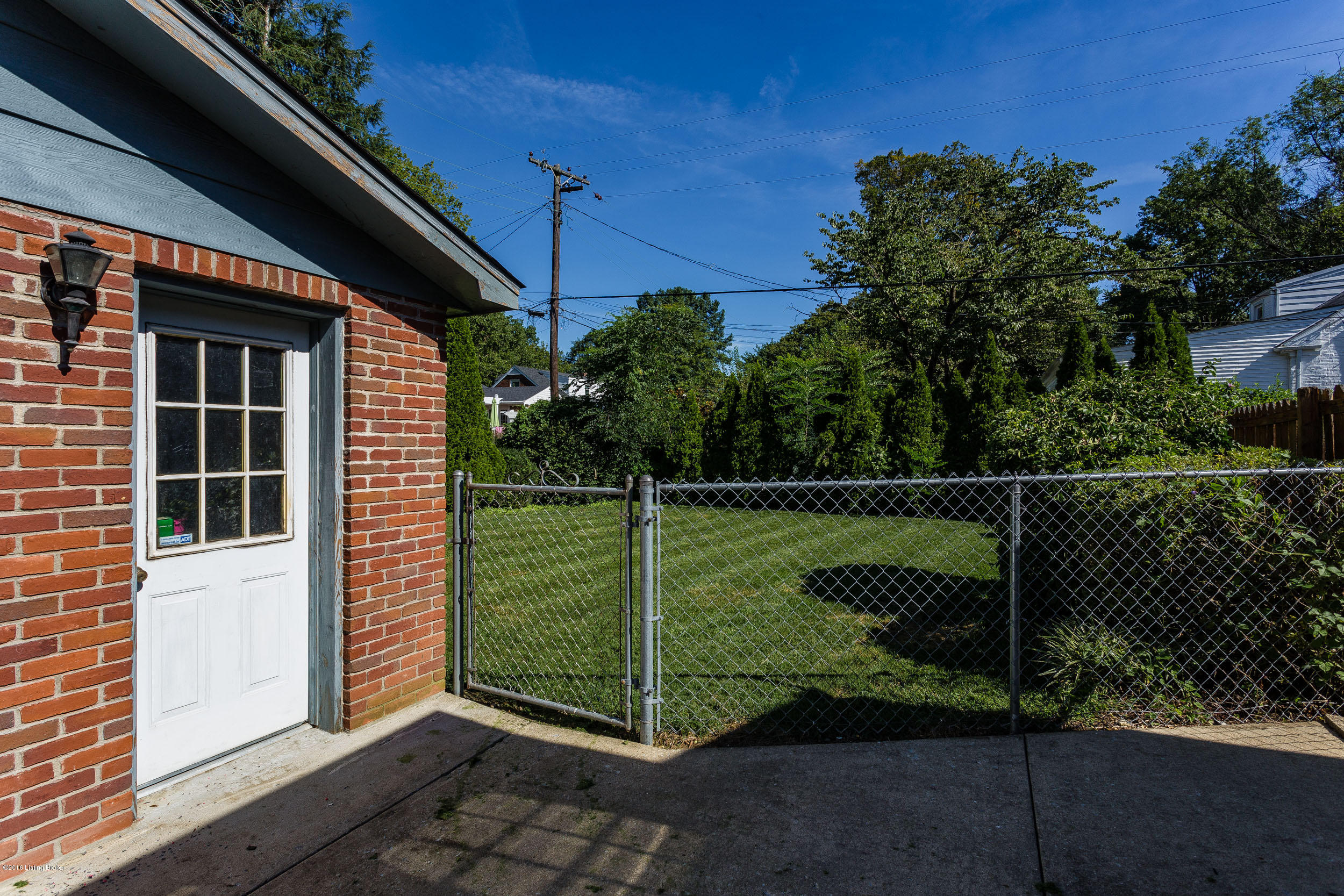 302 Biltmore Road Louisville, KY 40207 - Photo 5 of 40 302 Biltmore Rd06