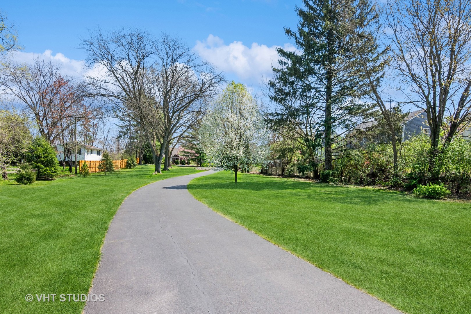 59 2s283 Route Warrenville, IL 60555 - Photo 5 of 49 Gallery Image 5