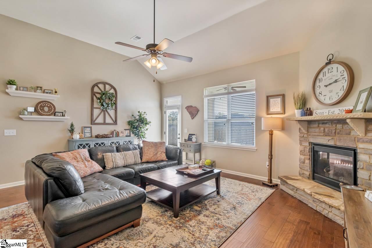 405 Simsbury Way Greer, SC 29650 - Photo 14 of 33 Gallery Image 14