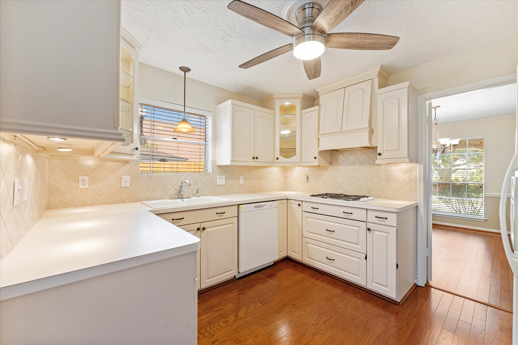 4711 Carbrook Court Spring, TX 77388 - Photo 7 of 29