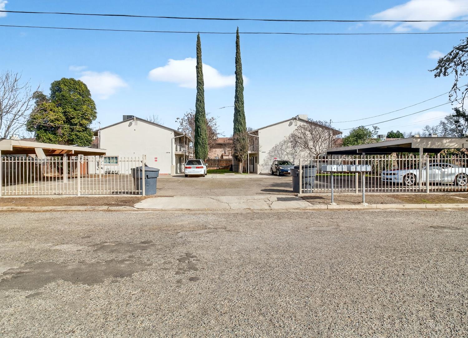 1962 Edwards Avenue Merced, CA 95340 - Photo 2 of 22 a view of houses with city street