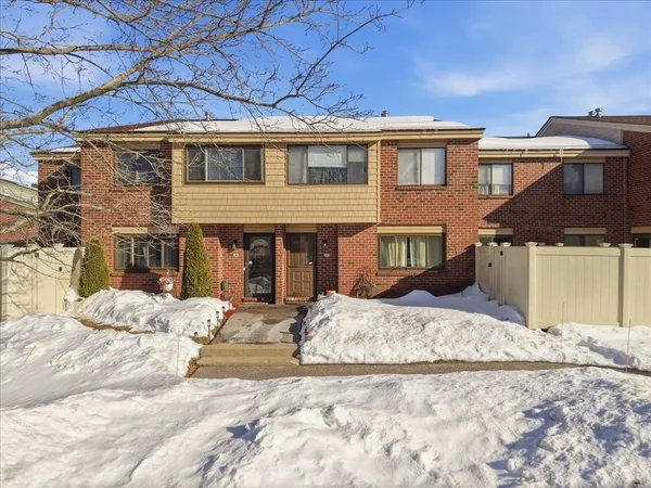 $444,900 | 49 Elderwood Drive, Unit 49, Stoughton, MA 02072