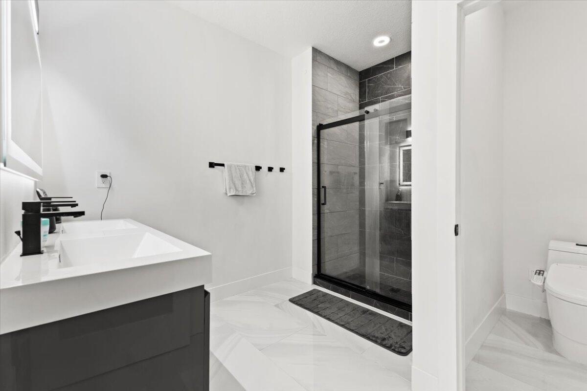 704 Southwest 2nd Avenue Pompano Beach, FL 33060 - Photo 17 of 34 17-424A0577