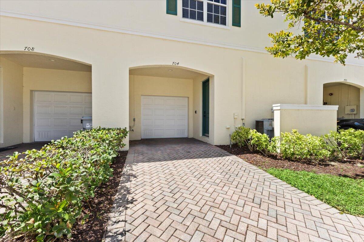 704 Southwest 2nd Avenue Pompano Beach, FL 33060 - Photo 25 of 34 25-424A0614